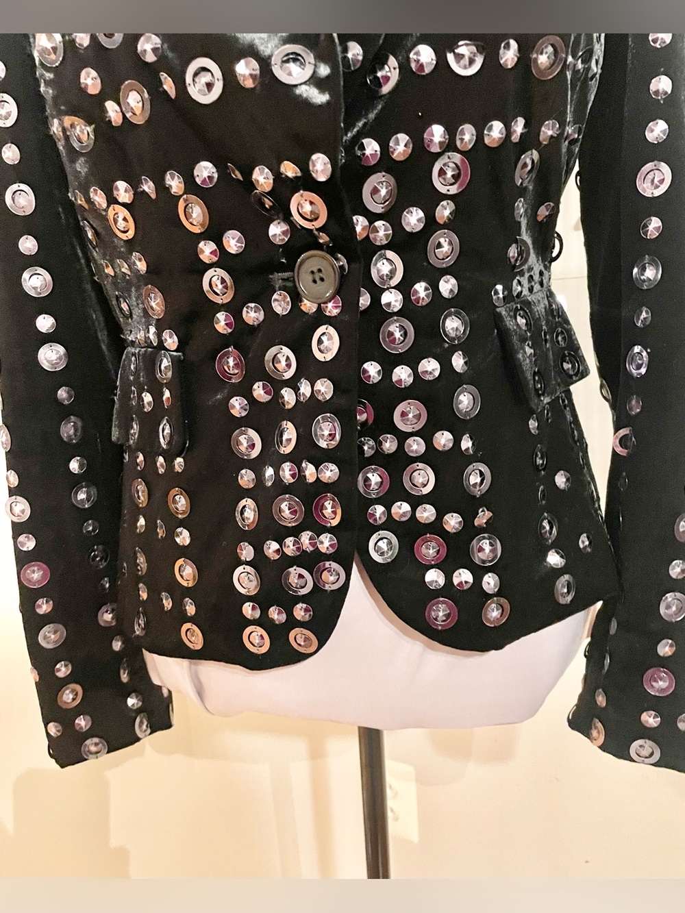 Vintage Newport News Black Embellished Blazer with Metallic Studs Sz 6- EUC - Picture 3 of 11